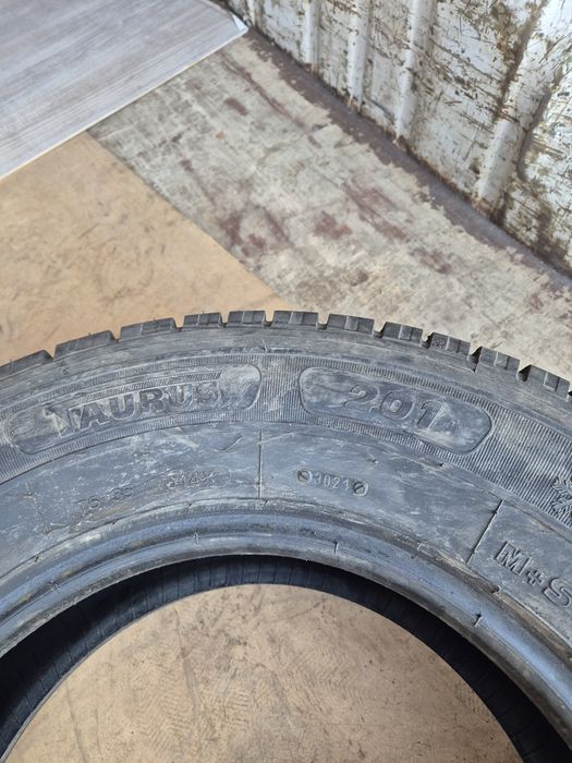 Шина зимова Taurus