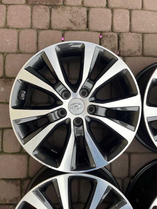 Oryginał alufelgi Hyundai 5x114,3 17 cali CZUJNIKI I30 I40 BICOLOR