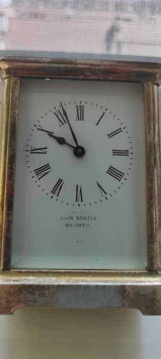 Часы старинные, карєтнік