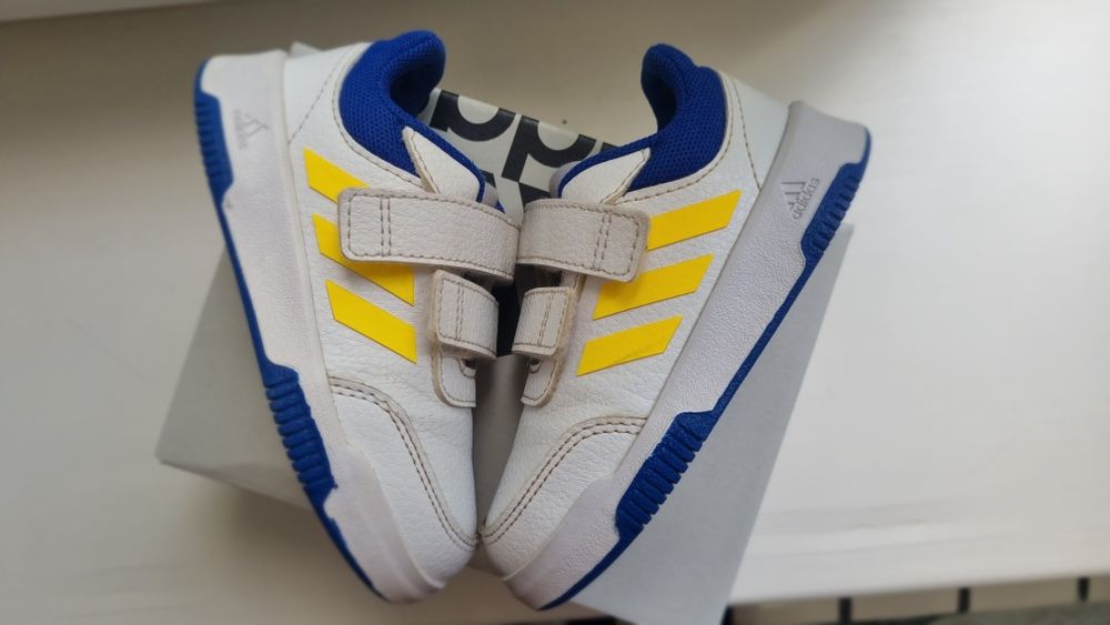 Кросівки Adidas 23 розмір 14,5см устілка