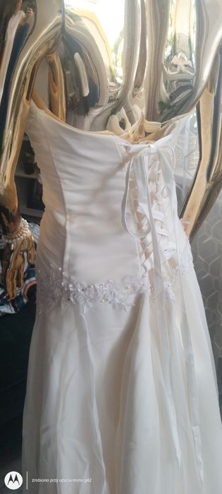Suknia ślubna ecru