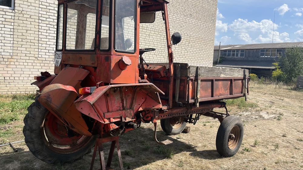 Продам запчастини на трактор Т-16.