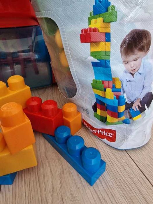 Carro Megabloks + Saco de Megabloks