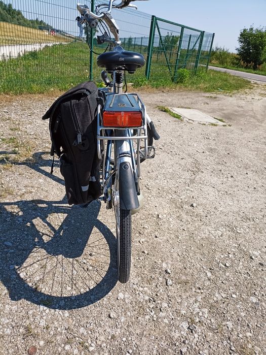Rower elektryczny union switch z ładowarką i torbą