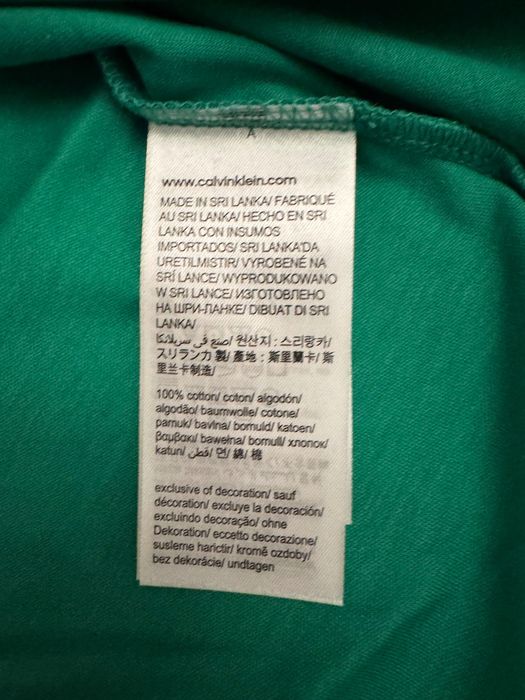 Продам шикарну  футболку/поло Calvin Klein,висока якість.Нова!