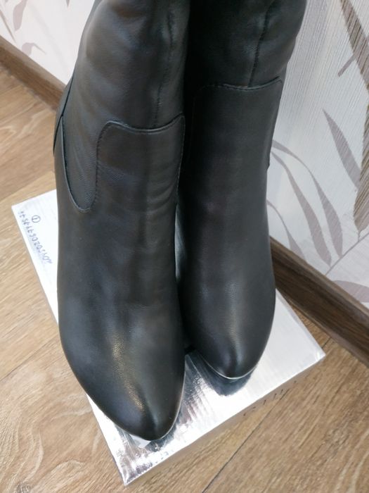 Кожа,новые! Сапожки крутые!!!