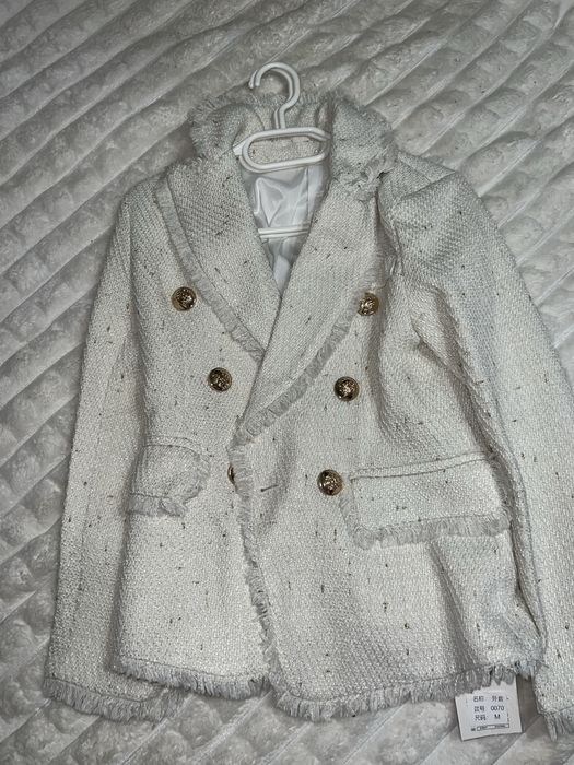 Продаю білий твідовий піджак та шорти на хс-с