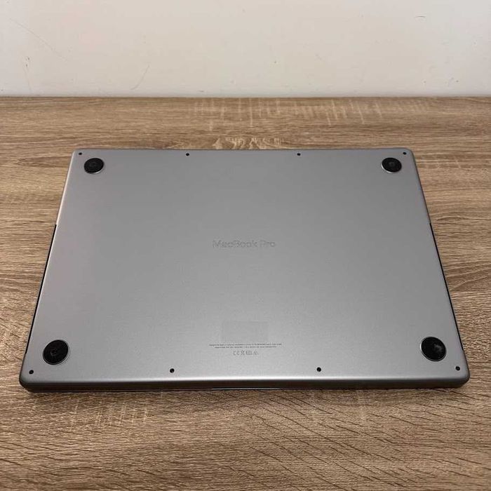MacBook Pro 16" 2021 M1 Pro / 32Gb DDR5 / SSD 512Gb (код: M1128)