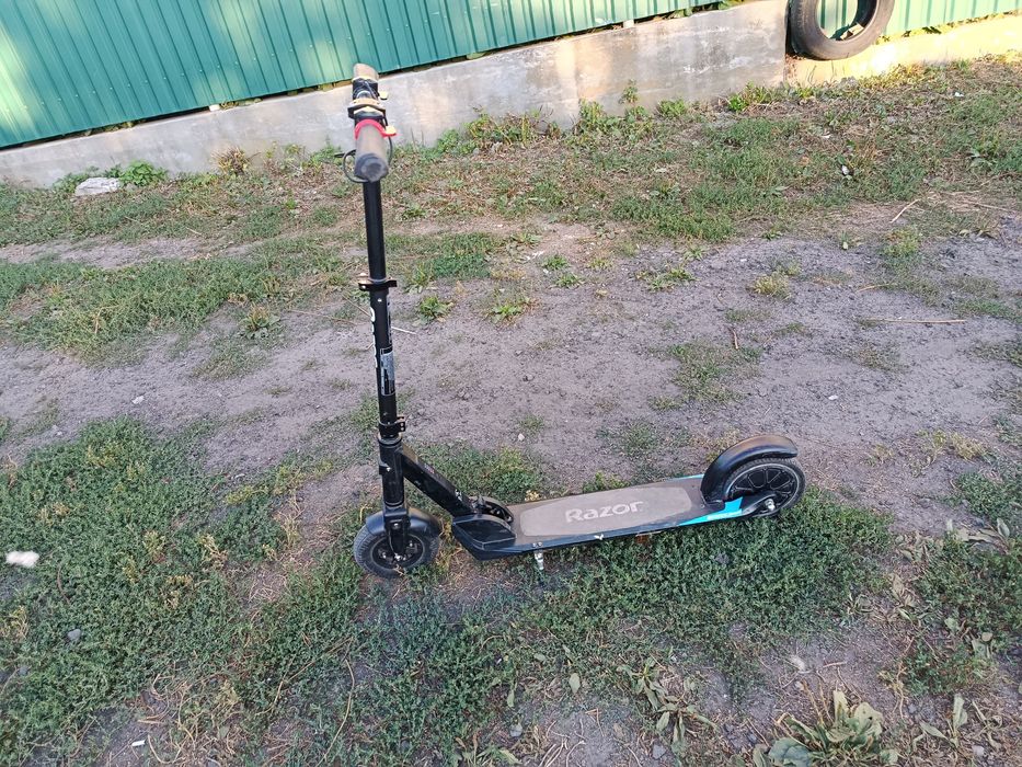 Електро самокат Razor