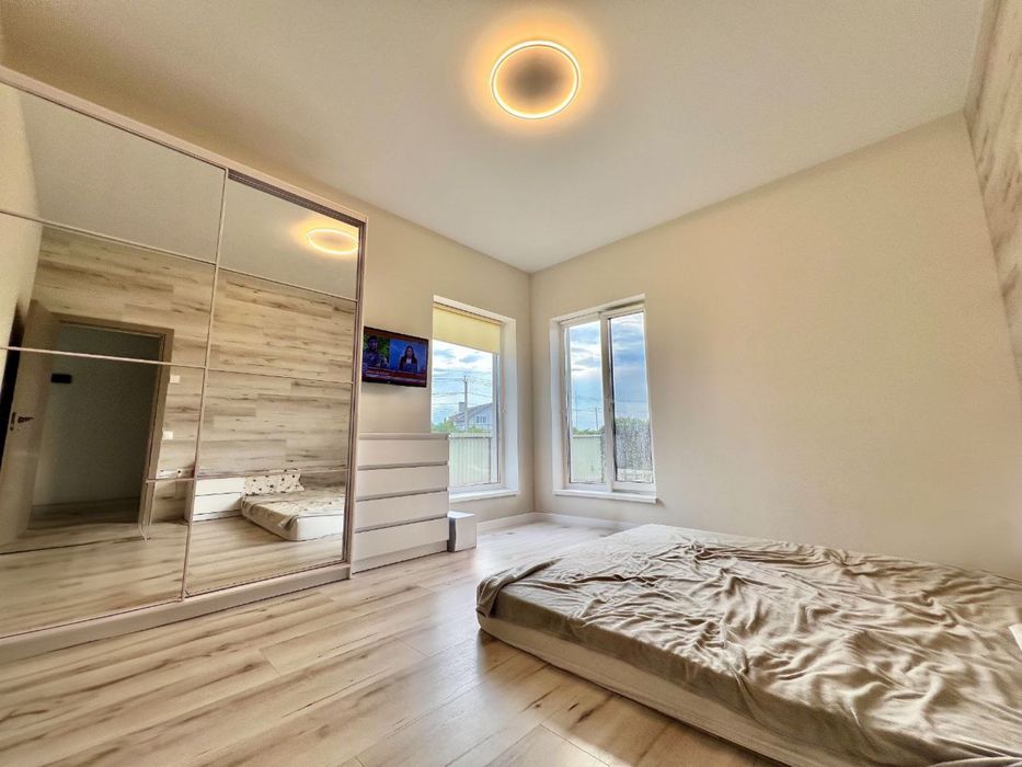 Окремий будинок з ремонтом 115м2 , ділянка 6 соток ! Сертифікат - Так