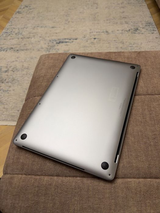 Macbook pro 15 2019 i7 2.6/ 16gb / 512gb/ 93% АКБ