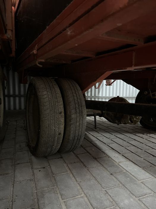 Reboque agricula basculante