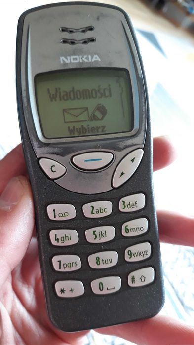 Nokia  3210  telefon retro