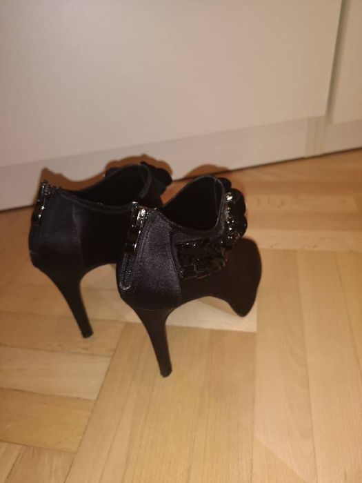 Szpilki piękne lux eleganckie i oryginalne