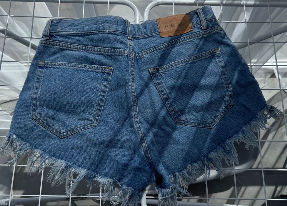 Pull&Bear Джинсові шорти з рваностями