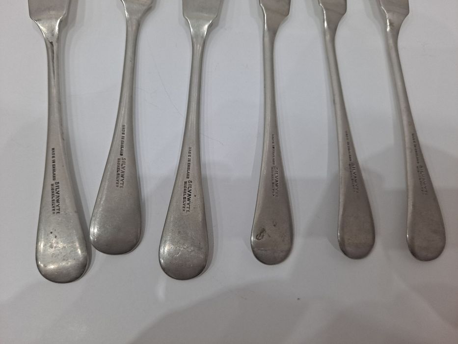 Zestaw sześciu noży do smarowania