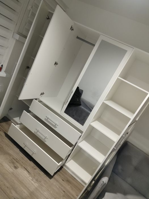 Skręcanie montaż mebli łóżek  szafek  szaf komody Kraków