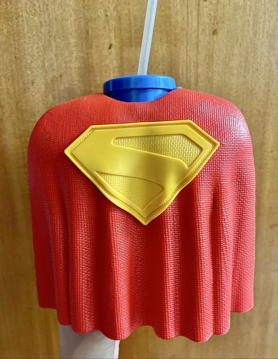 1 copo superman 2025