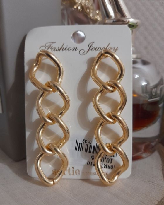 Сережки (біжутерія)