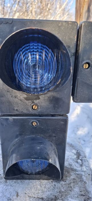 Продам светофор.