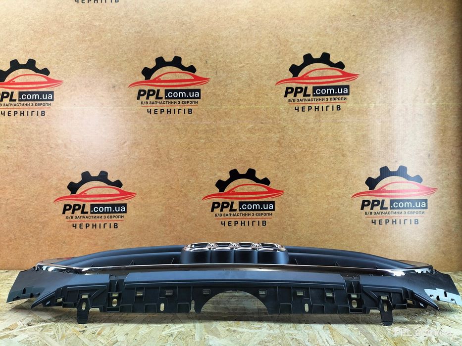 Audi A4 B9 2019-2023 решетка радиатора 8W0853651DB / 8W0853651DD