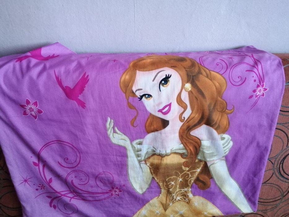 2 pościele dziecięce 140x200 (Kraina lodu i Ksiezniczki)