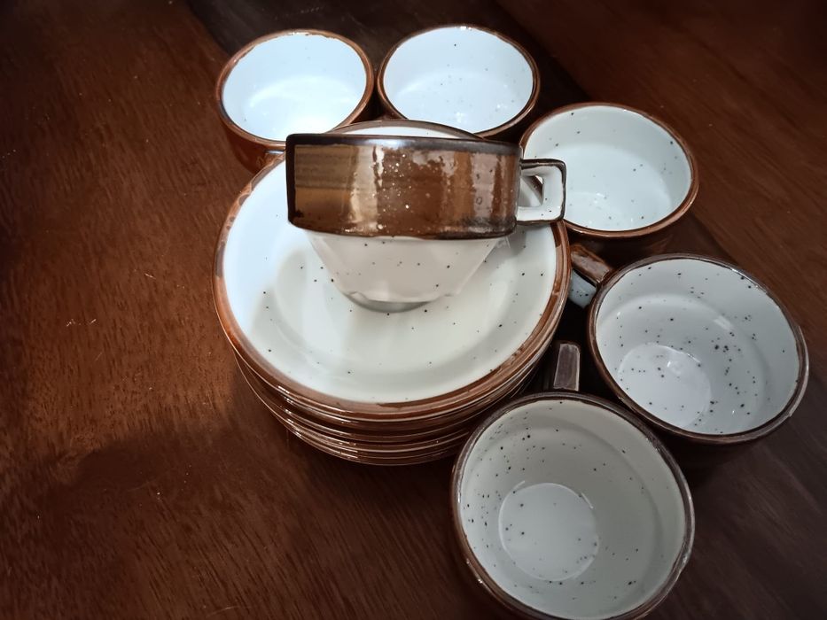 Conjunto de 6 chávenas com pires