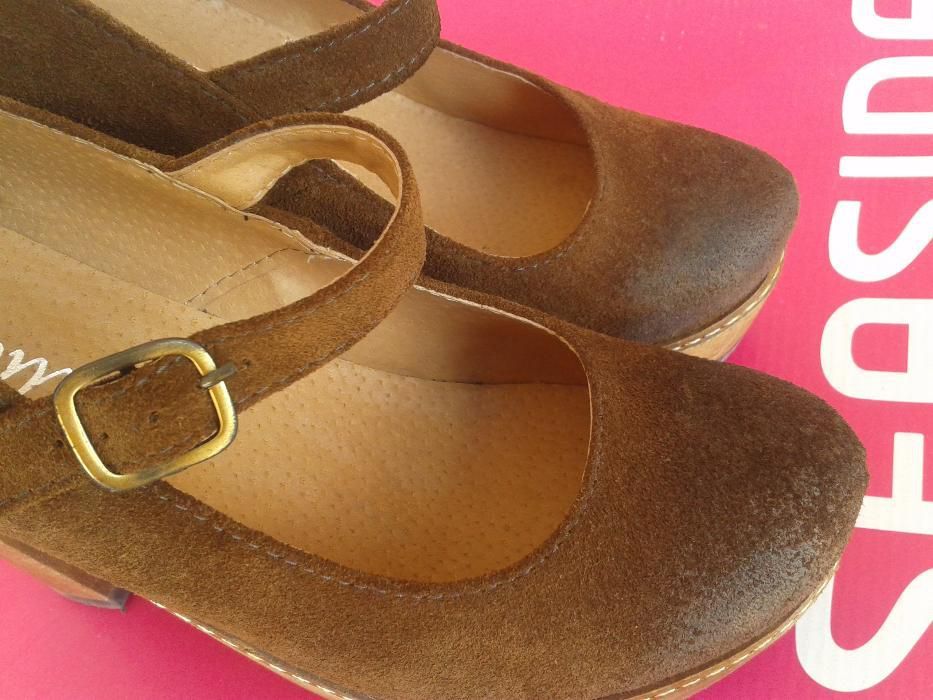 Sapatos salto alto senhora