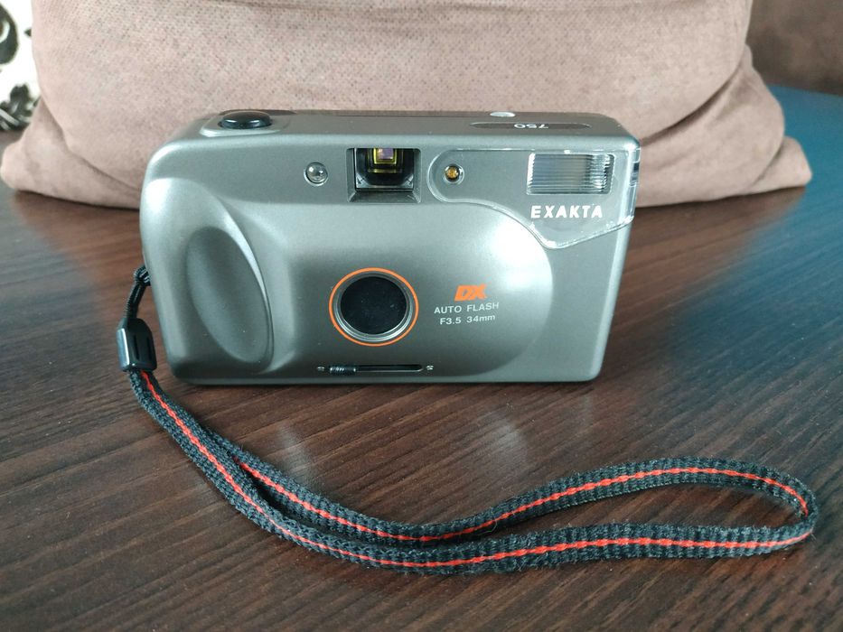 Aparat fotograficzny Exakta DX 750