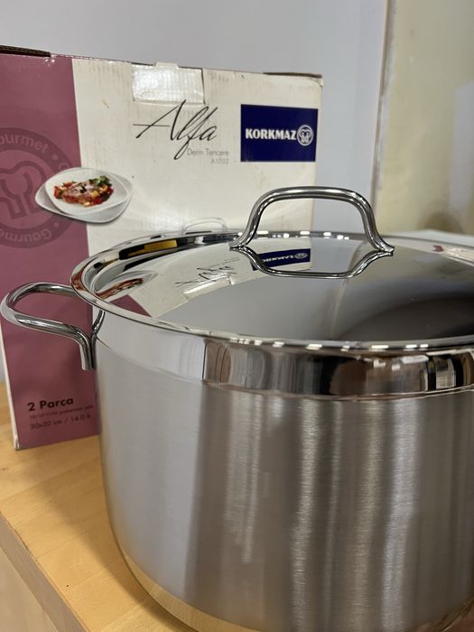 Garnki stalowe nowe , 12l i 20l