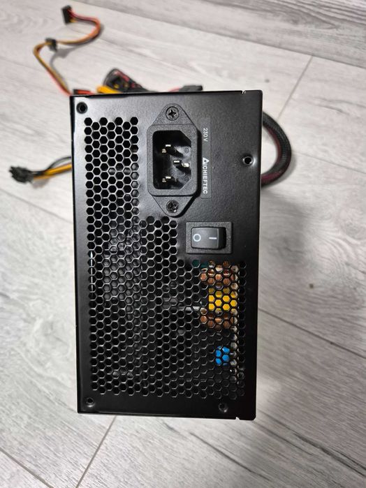 як новий блок живлення Chieftec GPS-400A8 (4+4 CPU\6+2 GPU). Trade-IN