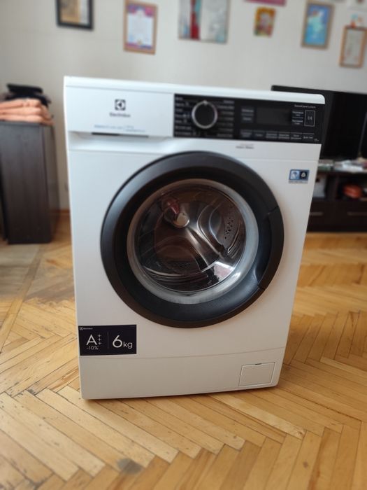 Пральна машинка Electrolux