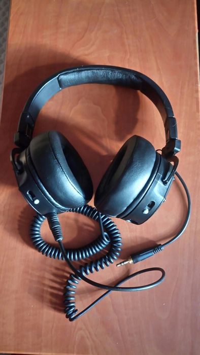 Наушники  Beyerdynamic Custom street