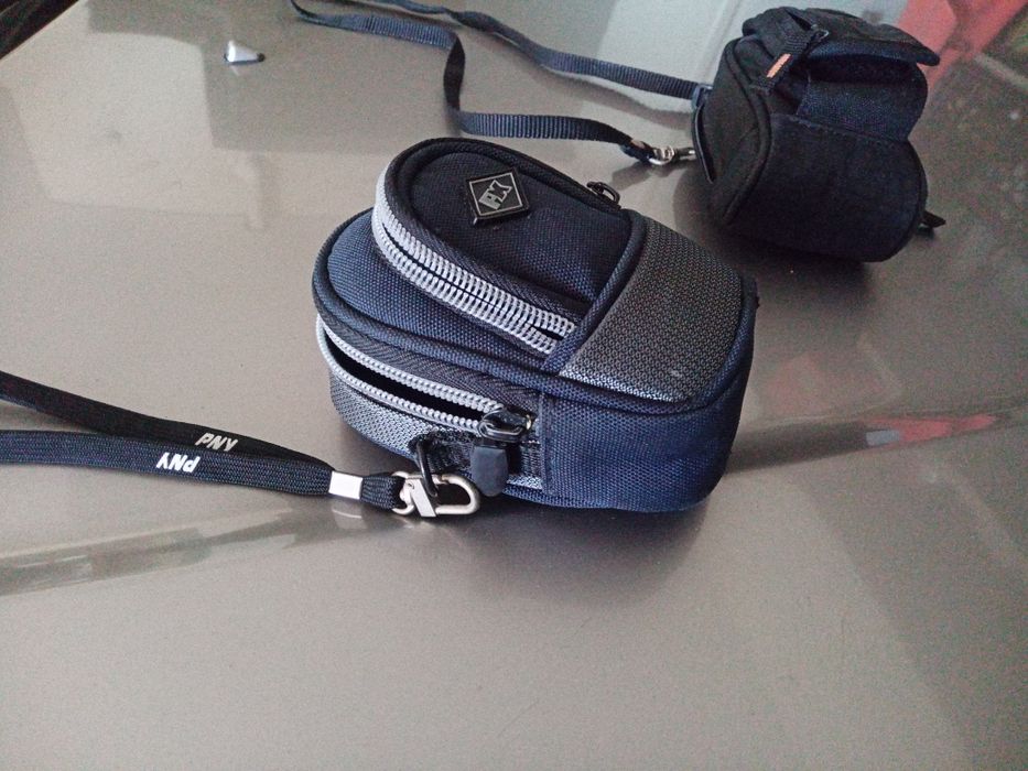 Bolsas para cámaras digitais.