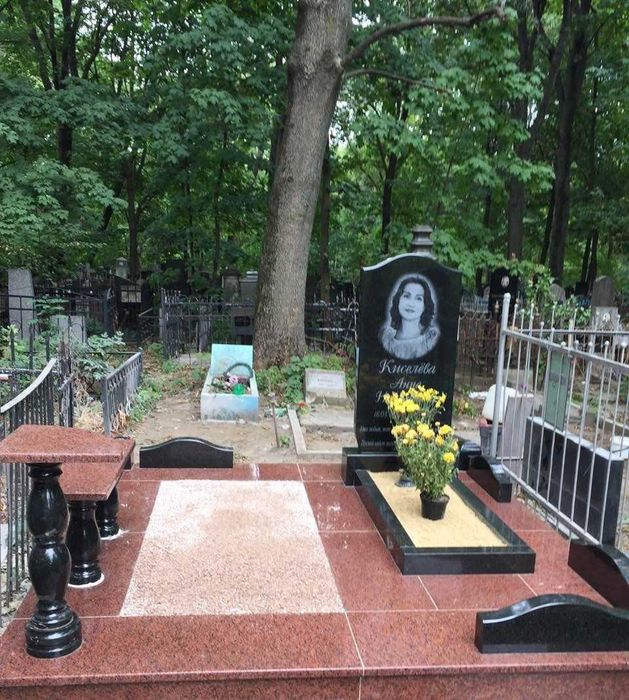 Памятники гранитные