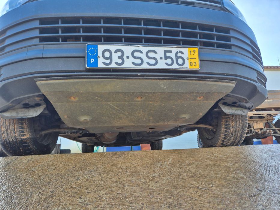 VW TRANSPORTER 2017 com tenda e deposito agua posso aceitar troca