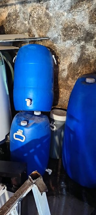 2 barricas 220l + 2 barricas 65l
