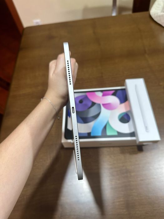Ipad Air Wifi Silver 256gb (4.ª geração)