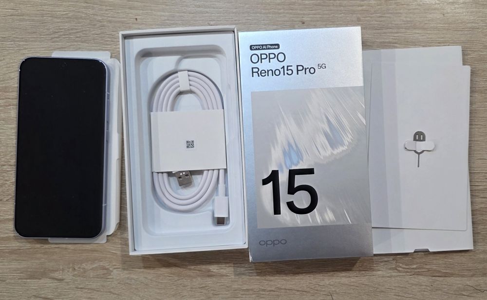 Smartfon OPPO Reno15 Pro 5G 12/512