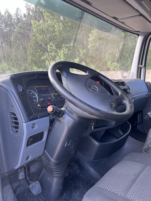 Mercedes Atego 818 de 2011 em chassis