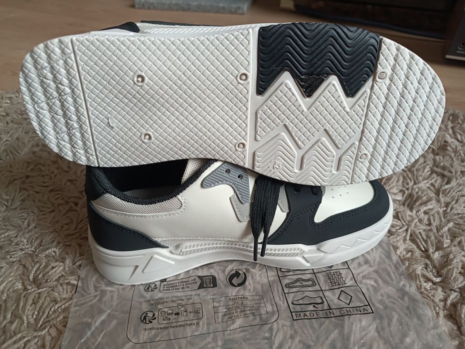 Кроссовки   женские