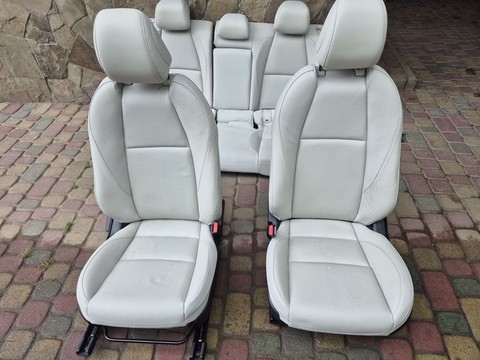 Сидіня салон mazda 3 2023p седан