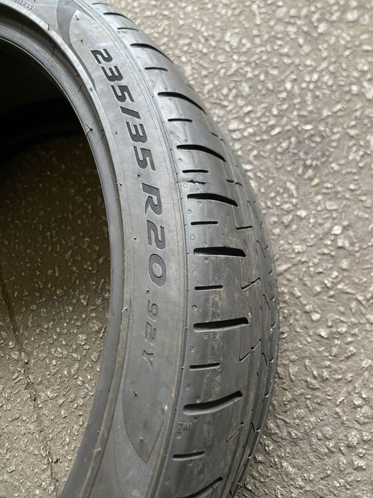 Pneus 235/35/20 Pirelli PZero T0