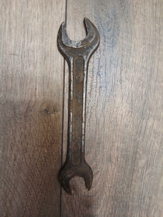 Ключі   рожкові.