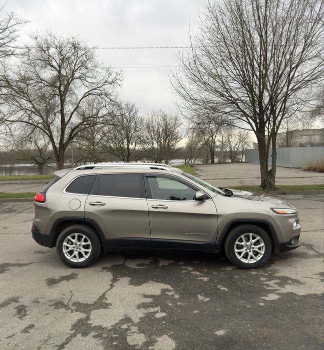Jeep Cherokee 2.4 газ/бензин