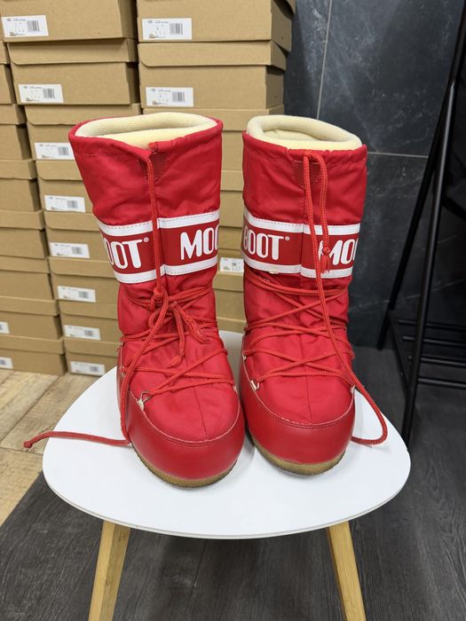 Оригінальні Moon Boot червоні розмір 35-38
