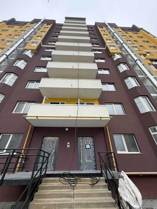 2к, Виставка - озерна, 2 поверх, ціна топ - озеро і парк є