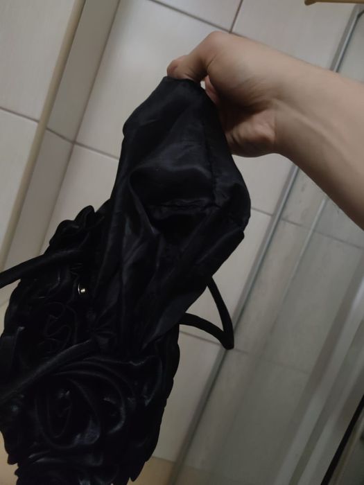 torba torebka wieczorowa mała w róże czarny wzór fałdowania sport retr