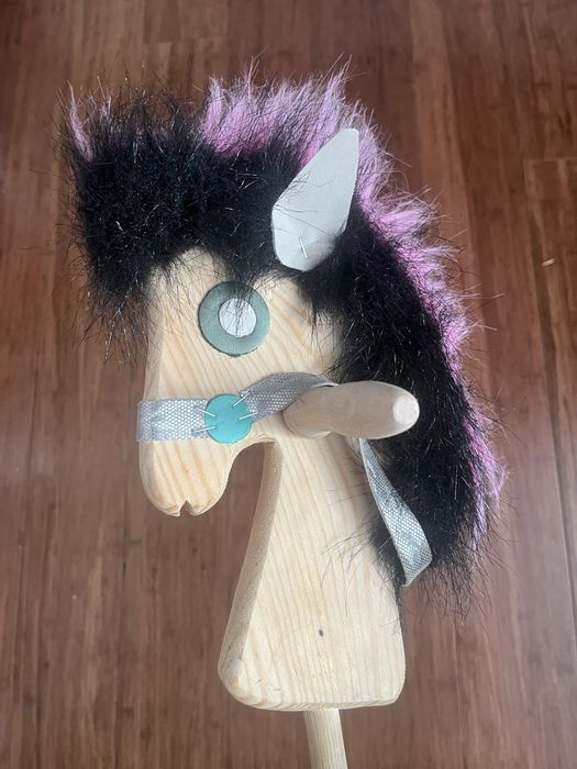 Konik drewniany na kiju