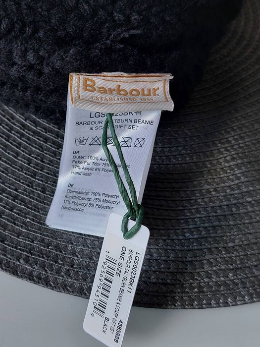 Czapka zimowa Barbour Saltburn Beanie z pomponem damska